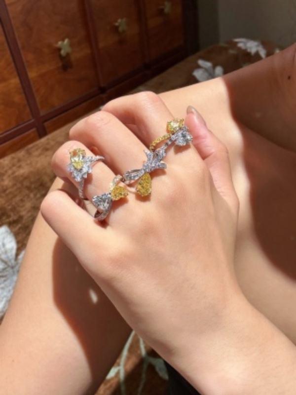 18K gold yellow diamond ring in stock new arrival