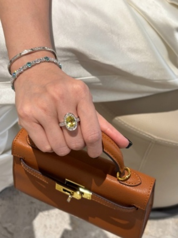 New arrival: PT950 lab-grown colored gemstone ring
