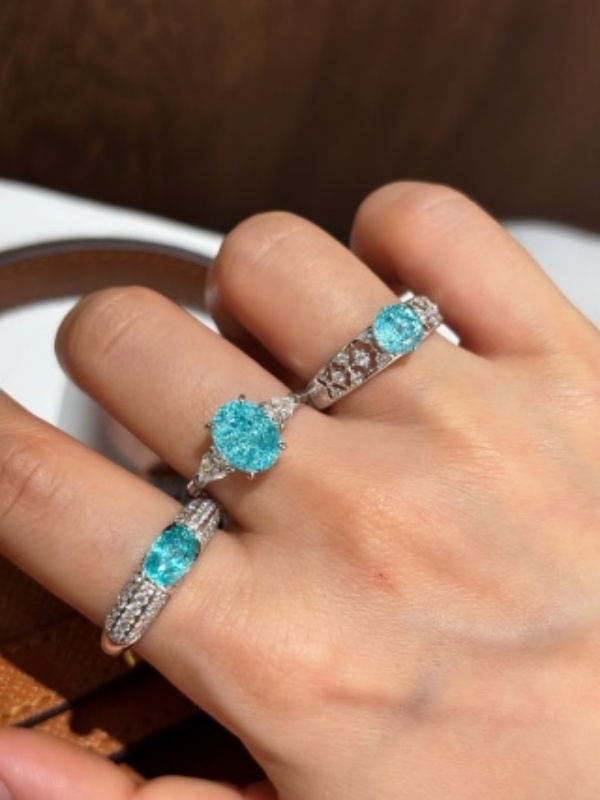 New arrival: 18K gold lab-grown colored gemstone ring