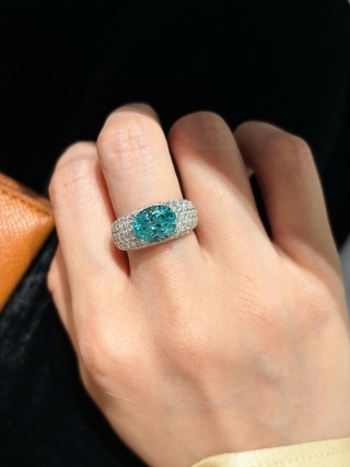 New arrival: 18K white gold lab-grown colored gemstone ring