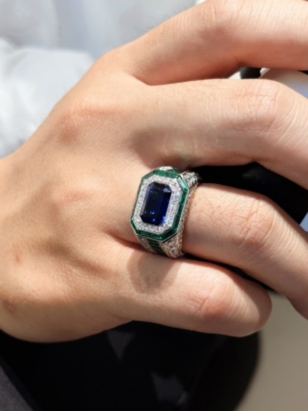 New arrival: 18K white gold lab-grown colored gemstone men's ring