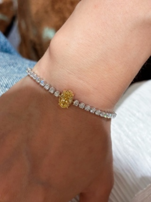 New arrival: 18K white gold lab-grown yellow diamond bracelet